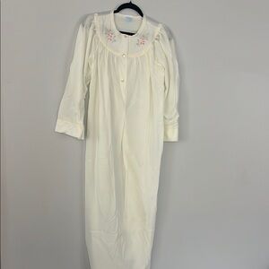 Vintage Cream Chemise with Elegant Detailing